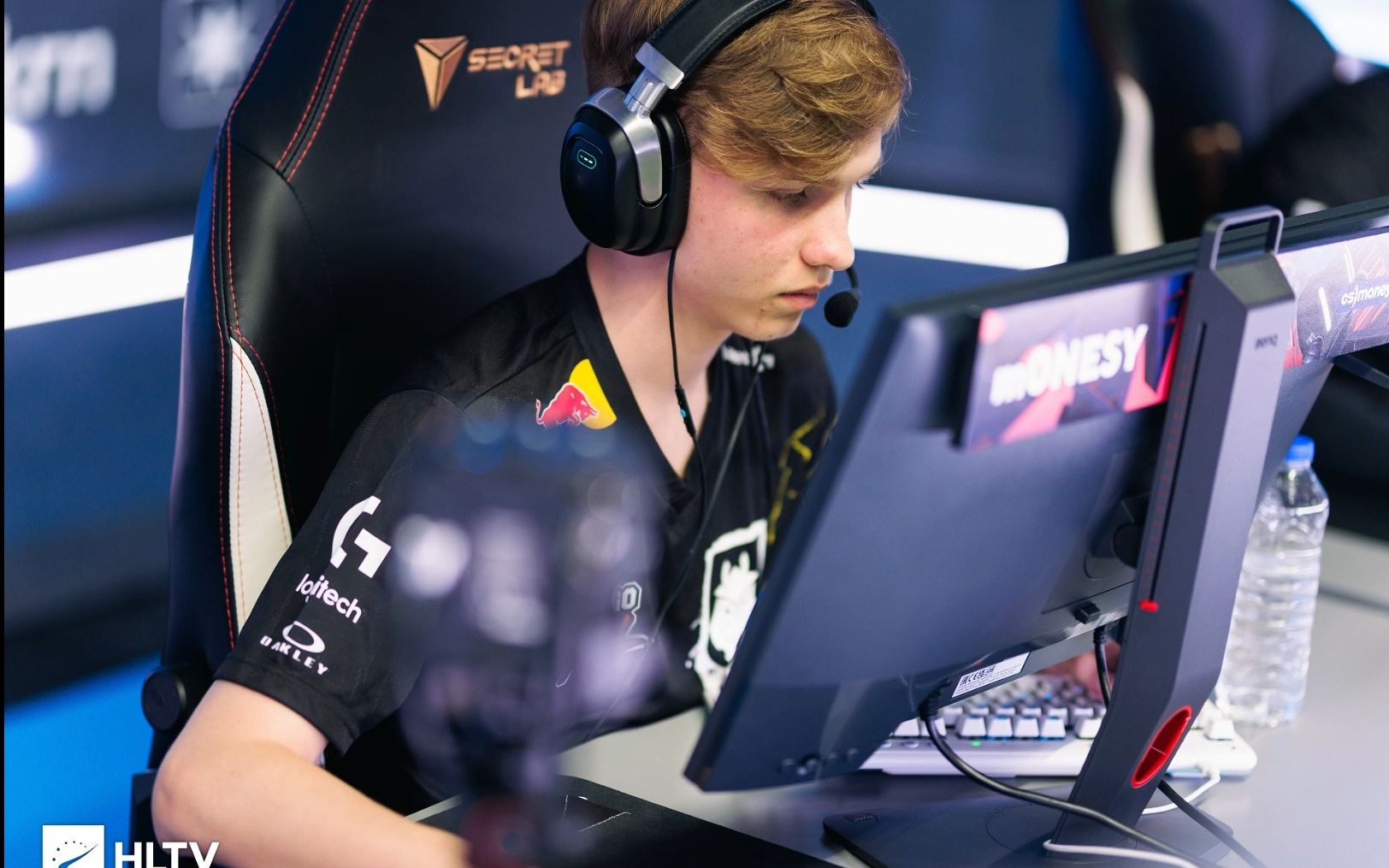 次在关键时 次在关键时