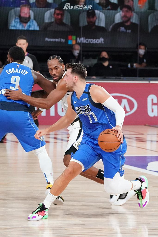 首节比赛 首节比赛